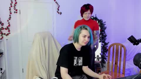 Leah online show from March 27, 5:03 pm