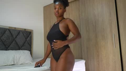 sow_fitt online show from February 5, 10:24 pm