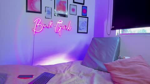 Nicki OF  online show from December 10, 7:32 pm