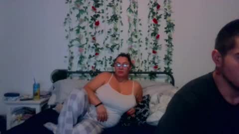 spanishcouple4255 online show from October 23, 4:47 am