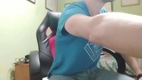 Manu  online show from November 17, 10:40 am