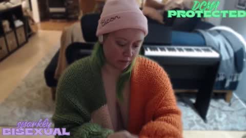 sparklybisexual online show from November 9, 1:09 am