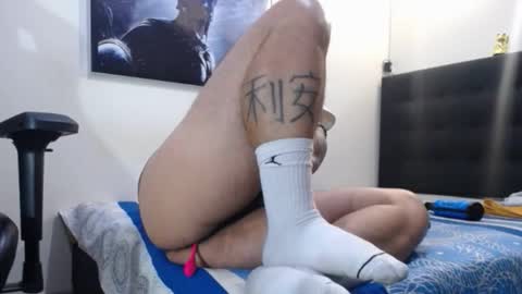     online show from October 11, 6:18 am