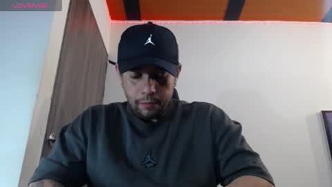     online show from February 1, 5:28 am