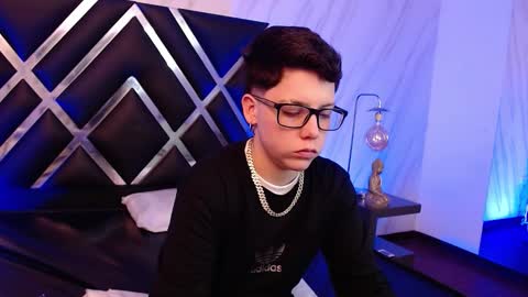 spencerm_ online show from January 5, 10:35 pm