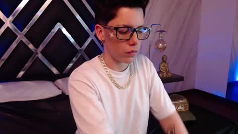 spencerm_ online show from December 19, 11:00 pm