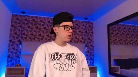 spencerm_ online show from October 22, 10:22 pm