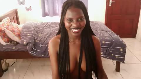 spicysashaa online show from October 6, 5:25 am