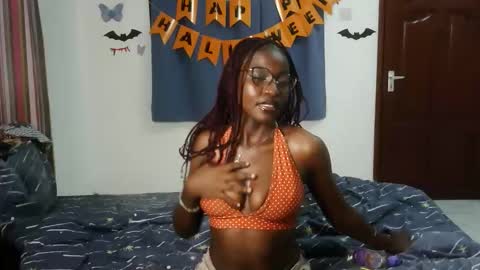 spicysashaa online show from October 31, 9:15 pm