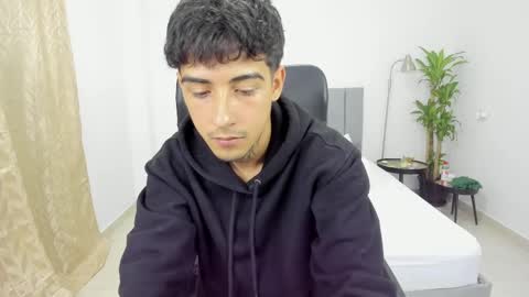 spider master online show from March 2, 3:13 am