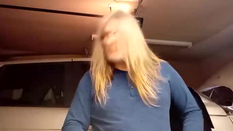 spunslut212 online show from December 4, 12:02 am