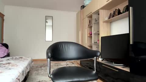 My name is Maya Lush is activeThere are legends that in this room all your wishes can come true  Private is Open online show from March 19, 3:06 pm