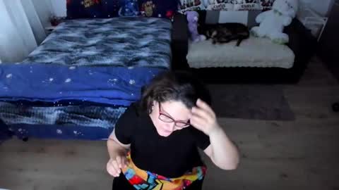 Kim online show from November 29, 10:56 am