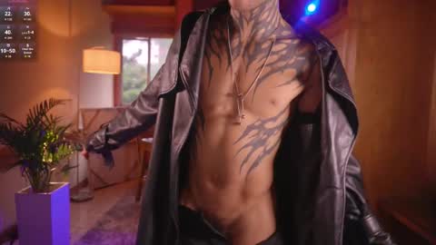 Matt     online show from October 30, 9:48 pm