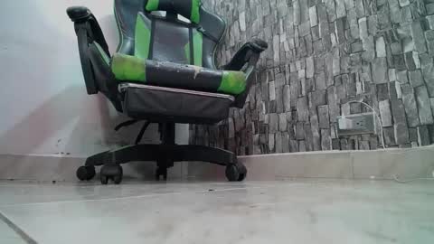 Snapshot of srfindomfeet_ chatting on March 2, 7:56 pm sr master cum its my old account online show from March 2, 7:56 pm