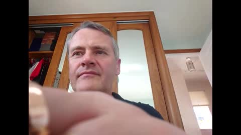 ssmit222 online show from November 8, 1:36 pm