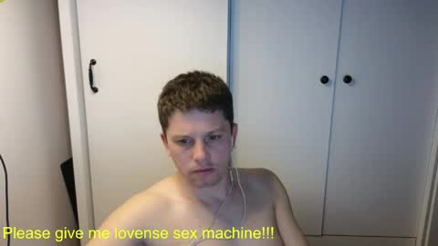 st1vemaster01 online show from April 28, 3:16 pm