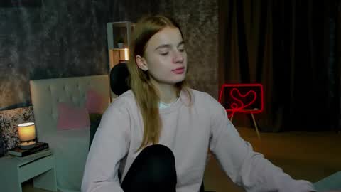 stacey__doll online show from October 10, 12:05 am