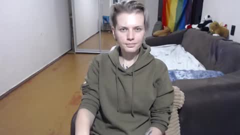 Stacey online show from December 6, 4:30 am