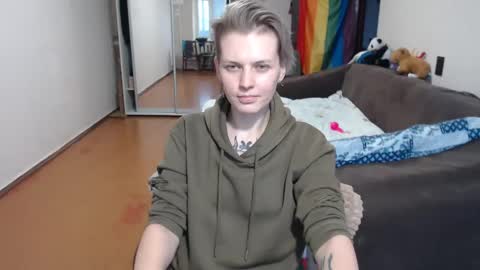 Stacey online show from December 3, 6:54 am