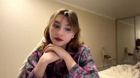 Elli online show from February 19, 3:22 pm