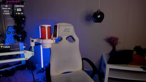 Stacy online show from January 4, 2:14 pm