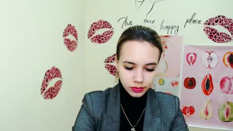 Stacy online show from December 12, 7:30 am