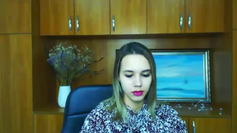 Stacy online show from December 14, 7:40 am