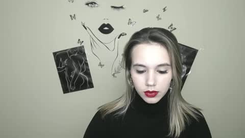 Stacy online show from January 19, 4:04 pm