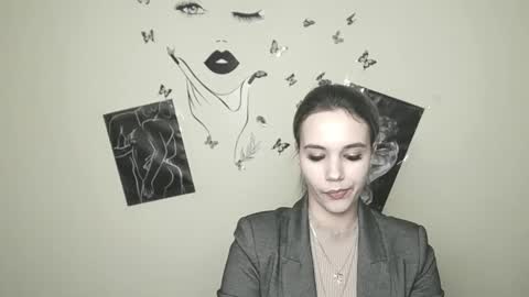 Stacy online show from January 12, 4:18 pm