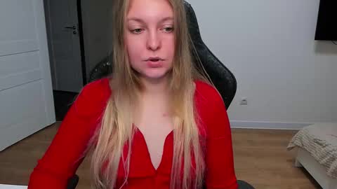 Stacy  online show from October 20, 4:45 pm