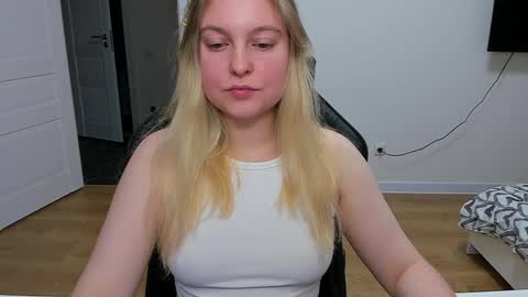 Stacy  online show from December 15, 6:37 pm