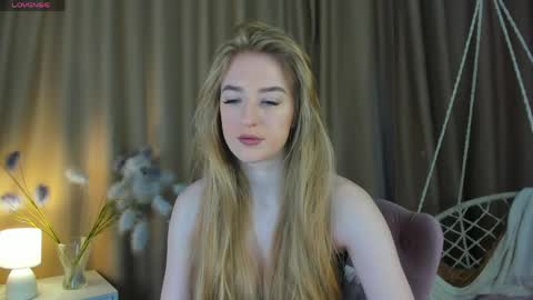 Stacy Mon Tue Wed Thu Fri Sun GMT GMT 3 1000am - 0400pm  online show from March 28, 9:32 am