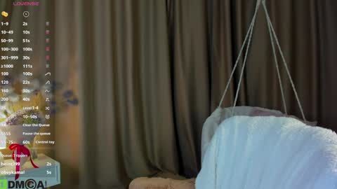 Stacy Mon Tue Wed Thu Fri Sun GMT GMT 3 1000am - 0400pm  online show from April 2, 1:51 pm