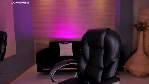 Im Stacy online show from February 17, 3:00 pm