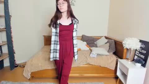Alice online show from June 22, 6:04 pm