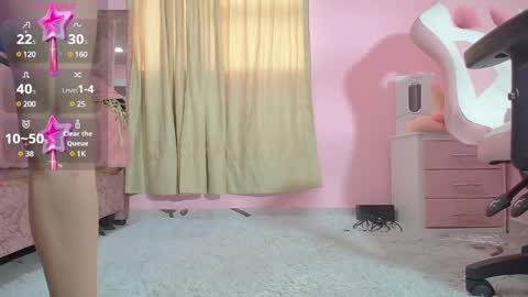 Snapshot of star_bons22 chatting on December 23, 8:57 pm star bons online show from December 23, 8:57 pm