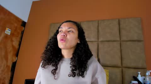 Estrella online show from February 3, 11:42 am