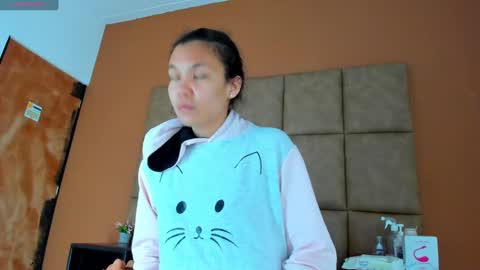 Estrella online show from February 17, 11:44 am