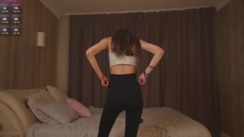 Chloe online show from March 22, 10:52 am