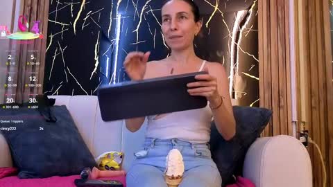 starlight_mature23_aws online show from June 7, 10:59 pm