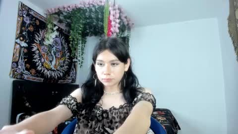 starmoonly online show from March 7, 1:53 am