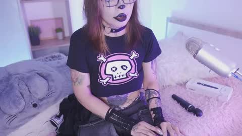 Yoko online show from May 15, 10:50 pm