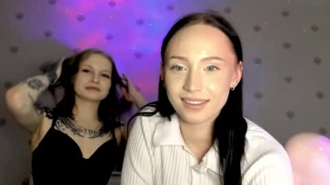 staysi_ online show from December 3, 11:05 pm