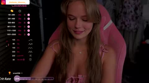 Stefanie online show from December 3, 9:50 pm