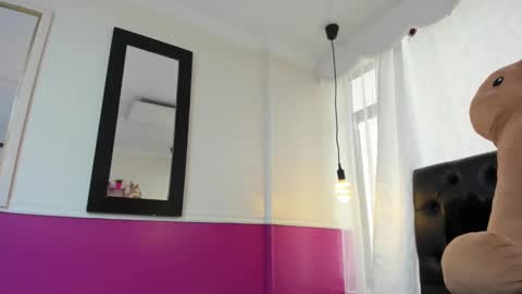 Stefany  online show from October 18, 3:05 pm