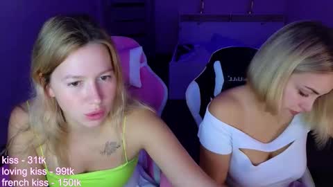 Stefany and Bettany online show from September 27, 3:54 pm