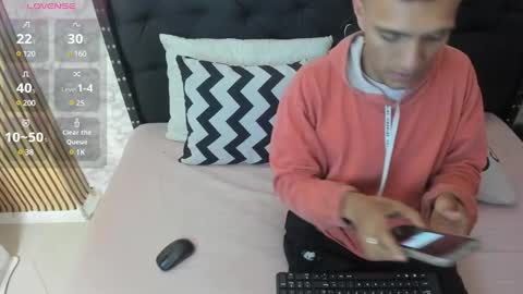 Snapshot of stefany_pablo1 chatting on February 11, 12:15 pm stefany_pablo1 online show from February 11, 12:15 pm
