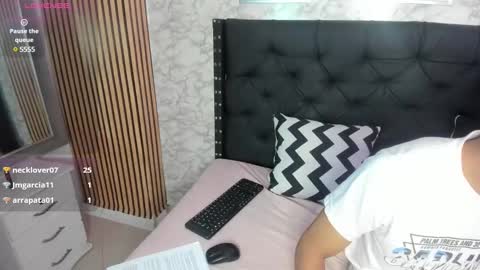 Snapshot of stefany_pablo1 chatting on February 11, 3:29 pm stefany_pablo1 online show from February 11, 3:29 pm