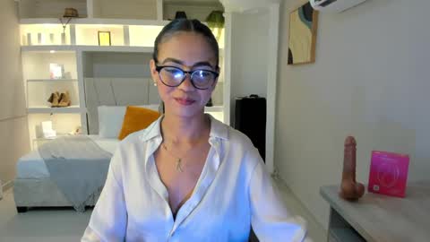Stefana Mirlow  online show from June 5, 2:00 pm